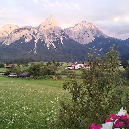 Haus Haas Apartman *